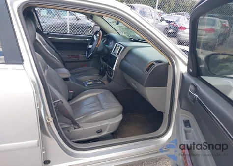 2005 Chrysler 300 Touring z USA, uszkodzony, nr VIN 2C3JA53G45H512214